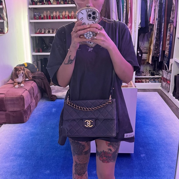 CHANEL Retro Classic Quilted Leather with Gold Chain Accent and Crossbody Strap - Picture 2 of 12